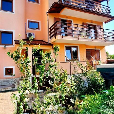 Apt Mirella Apartment โรวีน ภายนอก รูปภาพ