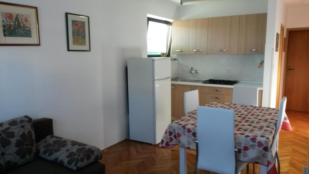 Apt Mirella Apartment โรวีน ห้อง รูปภาพ