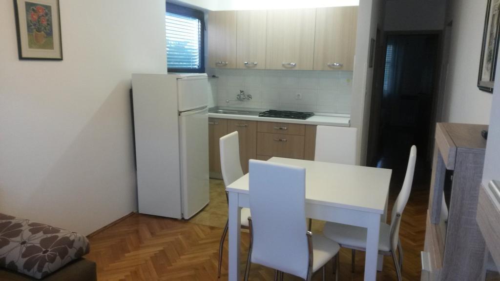 Apt Mirella Apartment โรวีน ห้อง รูปภาพ