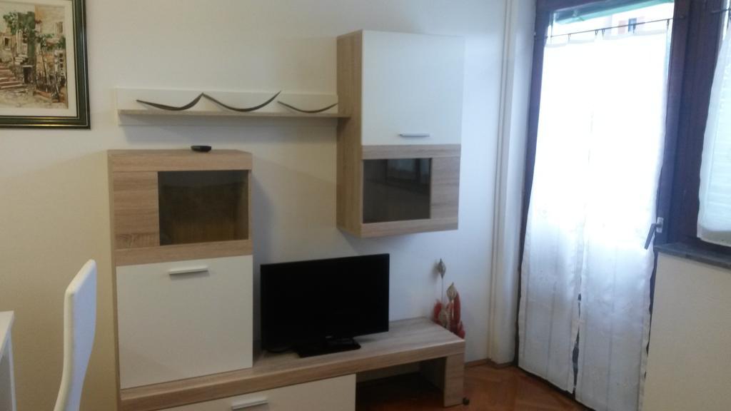Apt Mirella Apartment โรวีน ห้อง รูปภาพ